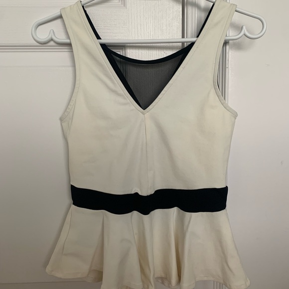 BEBE Black and White Top - Picture 2 of 2